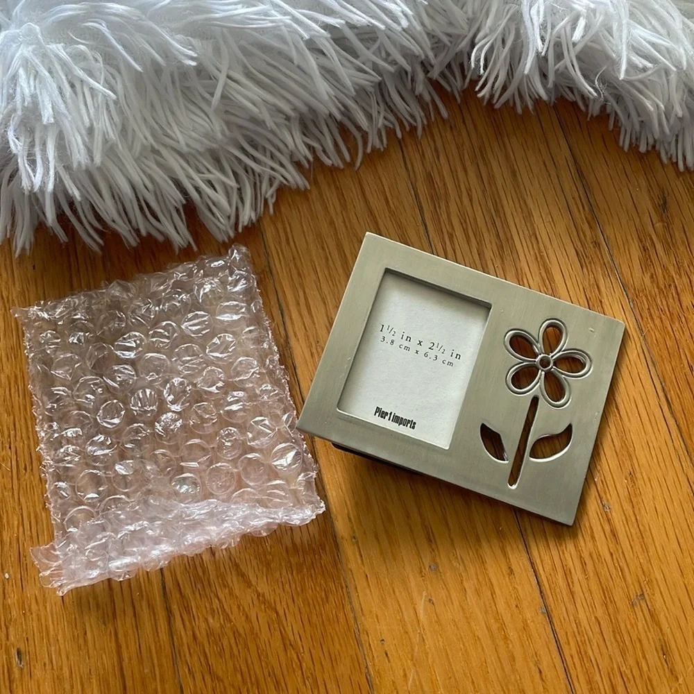 Silver Flower Photo Frame